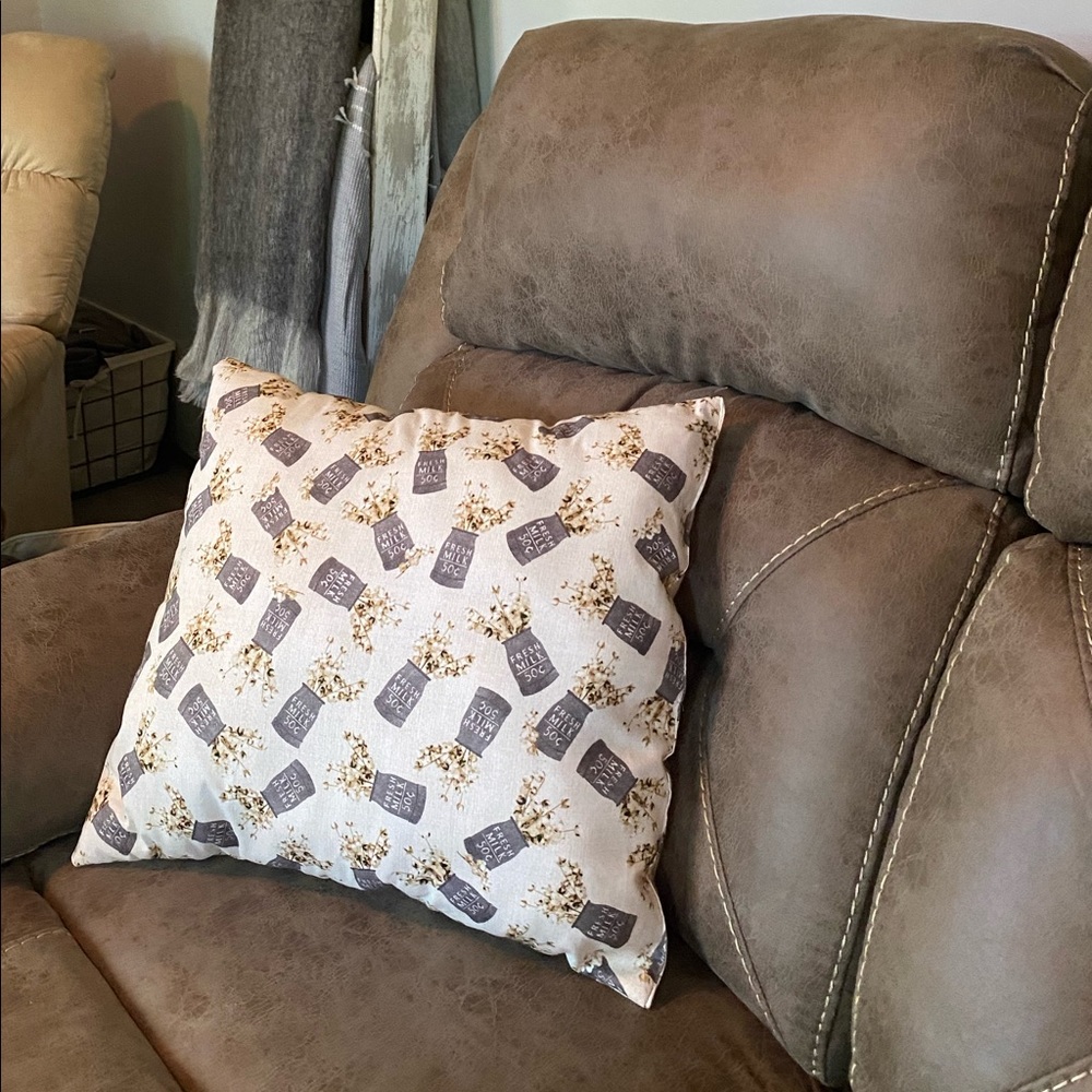 Farmhouse Throw Pillow